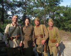 кадры из сериала По законам военного времени