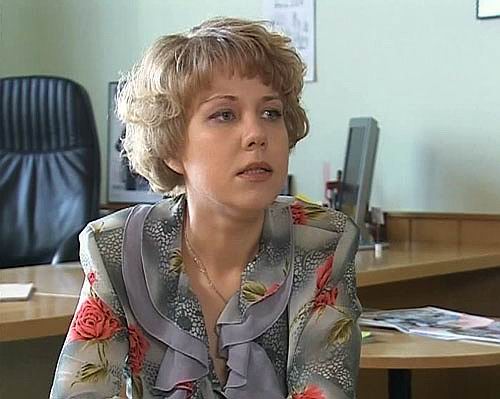 Ирина Карева в роли директора модельного агенства Дуни Окаёмовой в 
сериале Сыщики-4_Актеры советского и российского кино